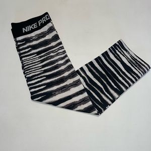 Nike Pro - Crop Leggings